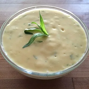Classic French Béarnaise Sauce with Tarragon