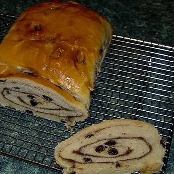 Holländskt russinbröd (krentenbrood)