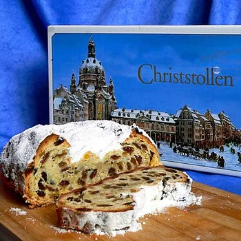 خبز الشتولن باللوز (Kerststol)