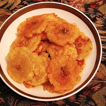Fried Green Plantain Tostones (Patacones)
