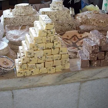 حلاوة طحينية بالمكسرات