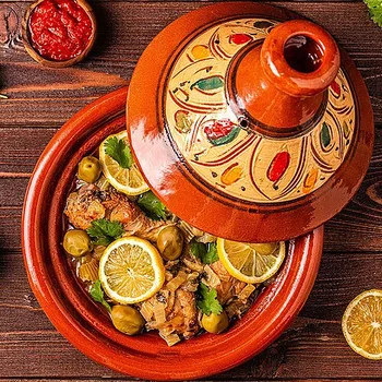 طاجين لحم غنم مغربي بالبرقوق المعسل واللوز