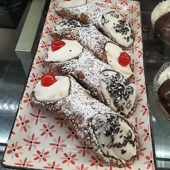 Sicilian Cannoli with Sweet Ricotta
